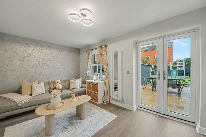 3 Bedroom Terraced House For Sale In Landos Road, Manchester, M40