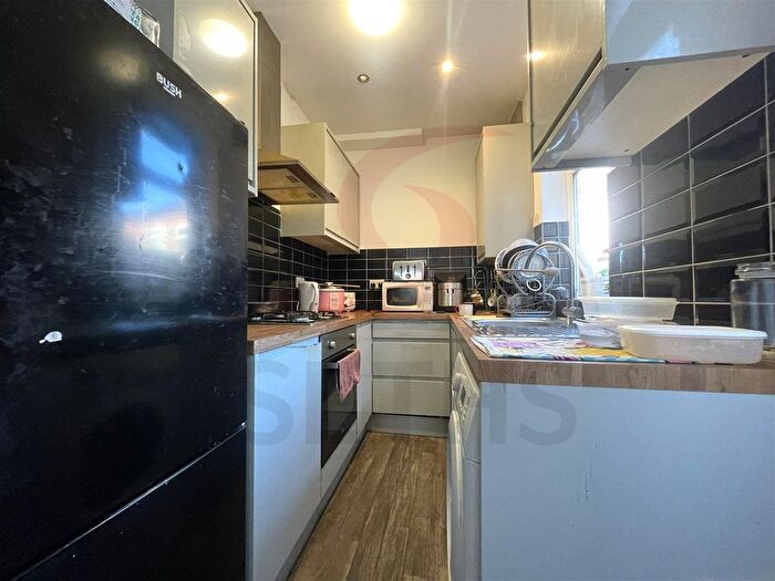 2 Bedroom Terraced House To Rent In Celt Street, Westcotes, Leicester, LE3