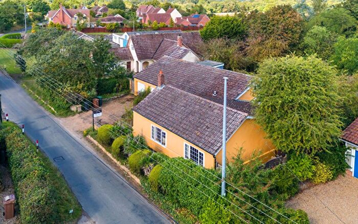4 Bedroom Chalet For Sale In Nuttery Vale, Hoxne, Eye, IP21