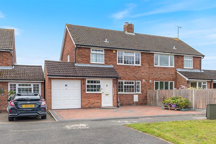 3 Bedroom Semi-Detached House For Sale In Dane Road, Barton-Le-Clay, MK45