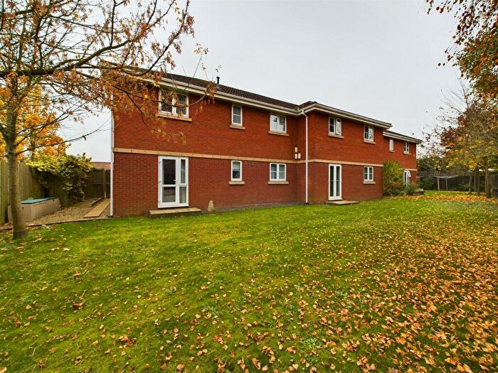 2 Bedroom Flat For Sale In Oldsmiths Yard, Hanham, Bristol, BS15