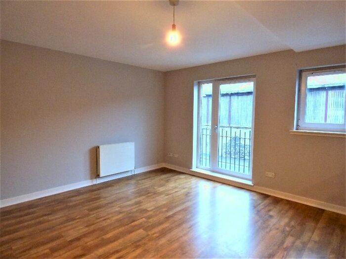 1 Bedroom Flat To Rent In Salamander Court, Leith, Edinburgh, EH6