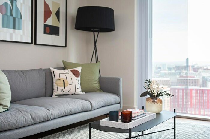 2 Bedroom Apartment To Rent In The Residences Manchester, Deansgate Square, Greater Manchester, M15