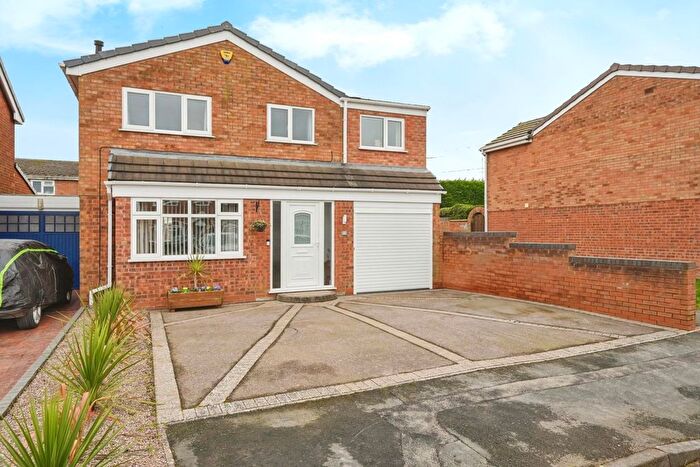 4 Bedroom Link Detached House For Sale In Browsholme, Tamworth, B79
