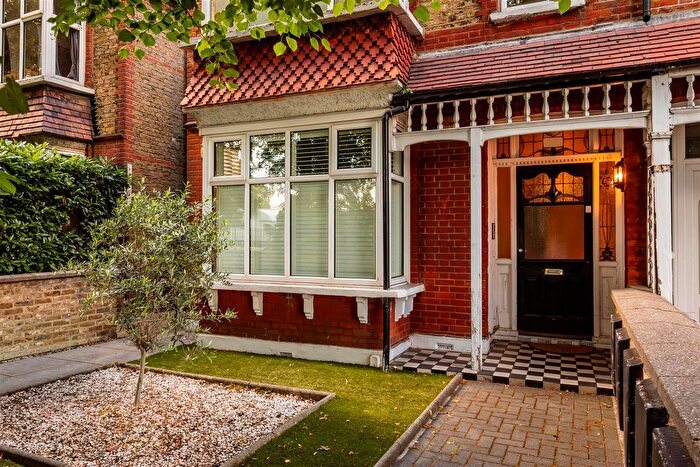 1 Bedroom Flat For Sale In Harvard Road, W4