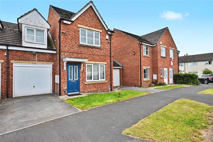 3 Bedroom Semi-Detached House For Sale In Whinmoor Way, Leeds, West Yorkshire, LS14