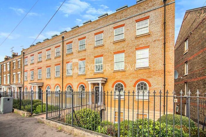 1 Bedroom Flat To Rent In The Heights, New Road, Rochester, Kent, ME1