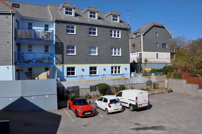 2 Bedroom Flat To Rent In Berkeley Hill, Falmouth, TR11