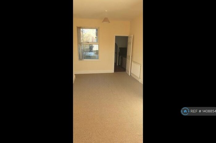 2 Bedroom Terraced House To Rent In Spencer Street, Northampton, NN5