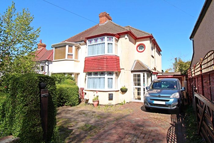 3 Bedroom Semi Detached House For Sale In Lime Tree Walk, West Wickham, BR4