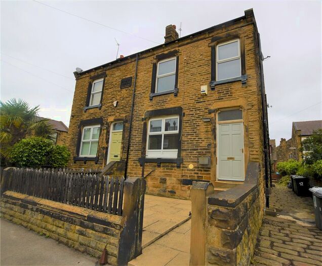 2 Bedroom Terraced House To Rent In New Park Street, Morley, Leeds, West Yorkshire, LS27