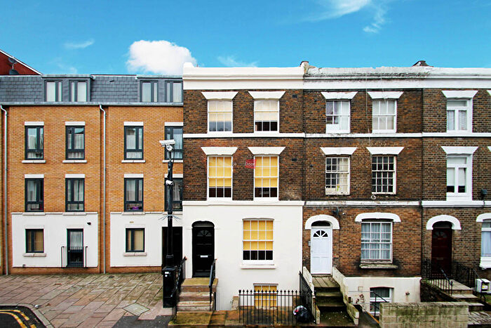 1 Bedroom Apartment To Rent In High Street, Rochester, ME1