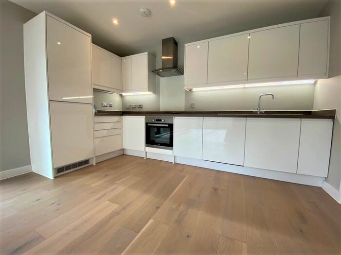 2 Bedroom Flat To Rent In Leacon Road, Ashford, TN23