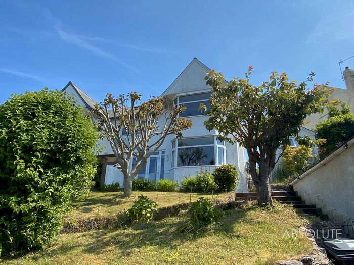 4 Bedroom Semi-Detached House To Rent In Clennon Rise, Paignton, TQ4