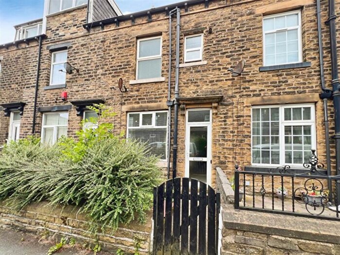 3 Bedroom Terraced House For Sale In Dudley Hill Road, Bradford, BD2