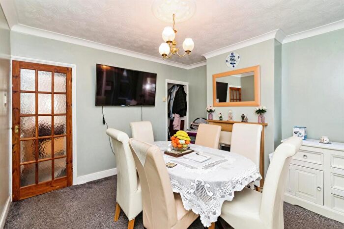 3 Bedroom Terraced House For Sale In Victoria Road, Lowestoft, NR33