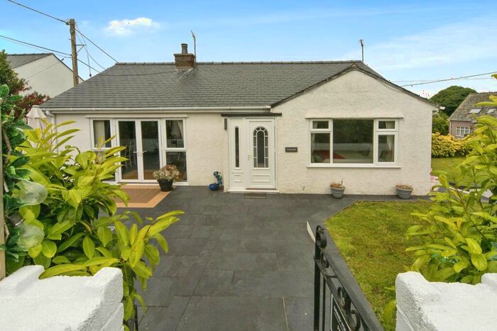 3 Bedroom Bungalow For Sale In Barcyttun Estate, Morfa Nefyn, Pwllheli, Gwynedd, LL53