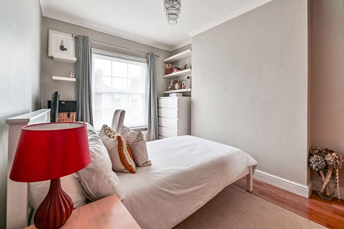 3 Bedroom Flat For Sale In Royal College Street, Camden Town, London, NW1