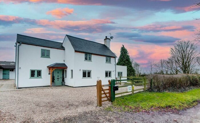 5 Bedroom Detached House For Sale In Dogbut Lane, Astwood Bank, Redditch, B96