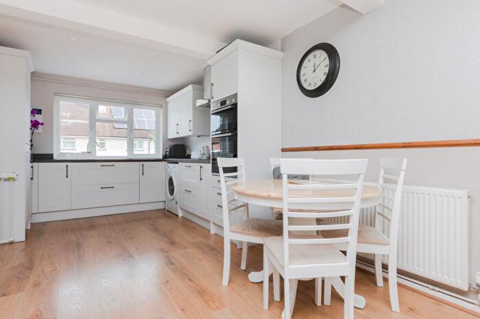 3 Bedroom End Of Terrace House For Sale In Fitzroy Road, Lewes, BN7