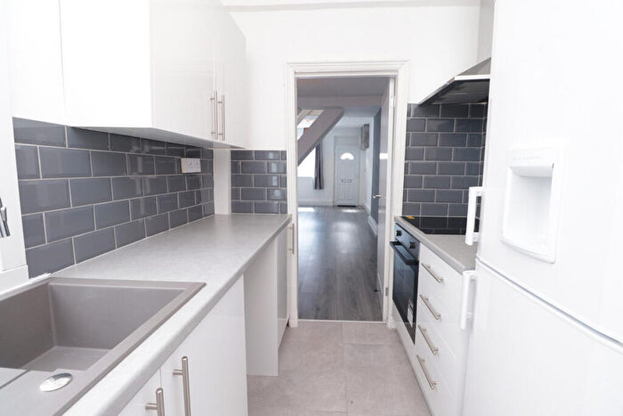 3 Bedroom Terraced House For Sale In Staveley Street, Doncaster, DN12