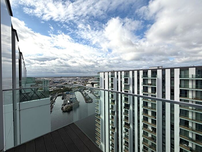 1 Bedroom Flat To Rent In Lightbox Blue, Media City Uk, Salford Quays, M50