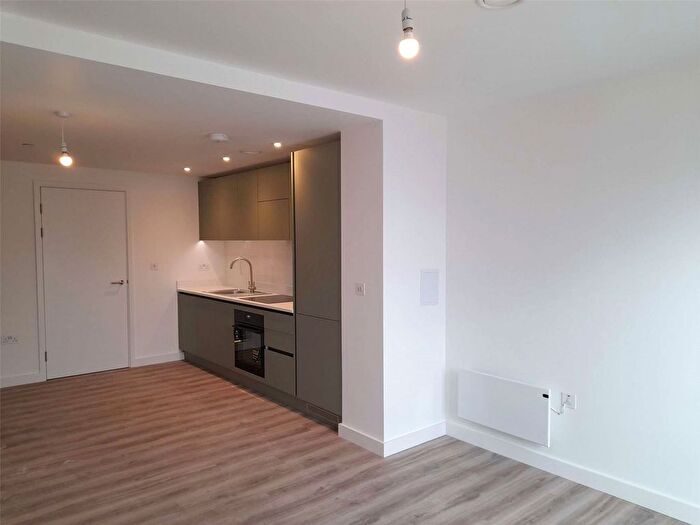 1 Bedroom Flat For Sale In Kimpton Road, Luton, Bedfordshire, LU2