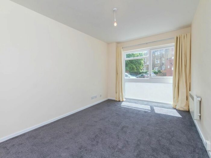 Studio To Rent In Crozier House, Wilkinson Road, London, SW8
