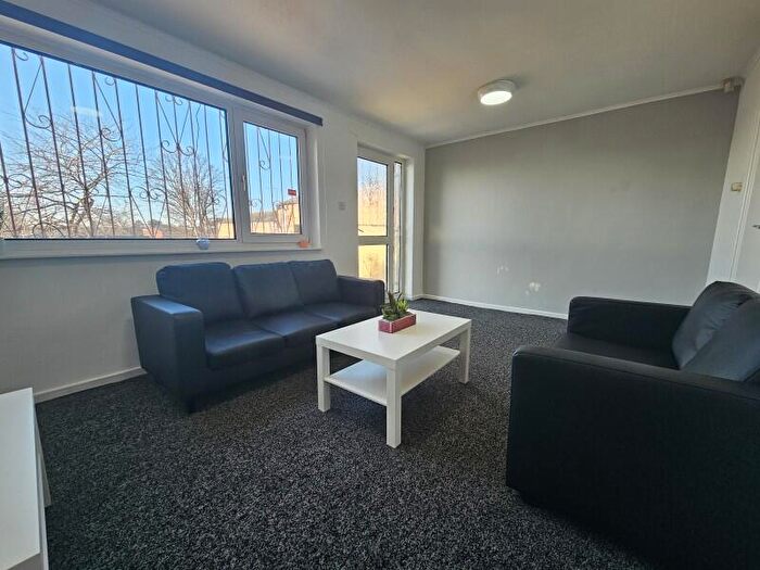 2 Bedroom Terraced House To Rent In St. John's Close, Hyde Park, Leeds, LS6