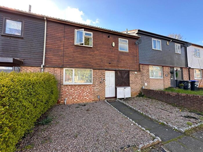 3 Bedroom Terraced House For Sale In South Holme Court, Thorplands, Northampton, NN3