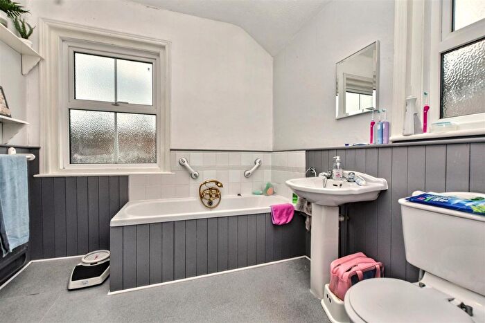 3 Bedroom Terraced House For Sale In Channel View Road, Eastbourne, BN22