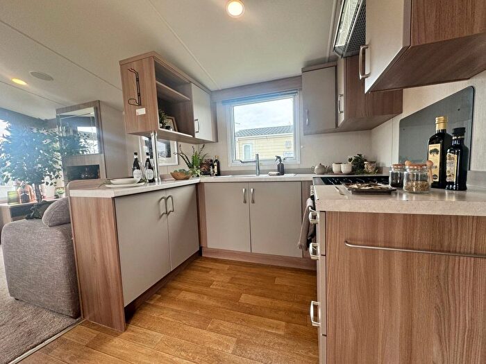 3 Bedroom Mobile/park Home For Sale In Gisburn, BB7