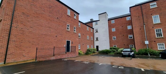2 Bedroom Flat To Rent In Horseshoe Crescent, Great Barr, Birmingham, B43