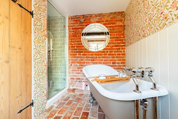 2 Bedroom Cottage For Sale In Hunstead Lane, Brooke, NR15