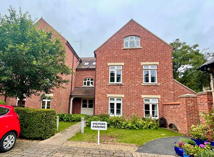 2 Bedroom Property To Rent In Baker Close, Huntingdon, PE28