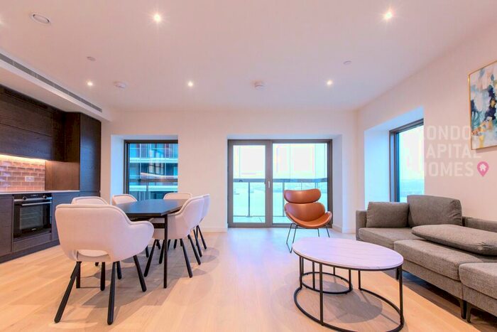 3 Bedroom Apartment To Rent In Docker Building Bonnet Street London, E16