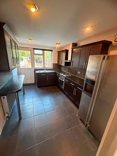 3 Bedroom Terraced House To Rent In Averley Road, Romford, RM1