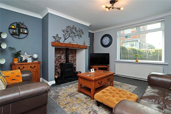 2 Bedroom End Of Terrace House For Sale In Nelson Street, Greenside, Ryton, Tyne And Wear, NE40