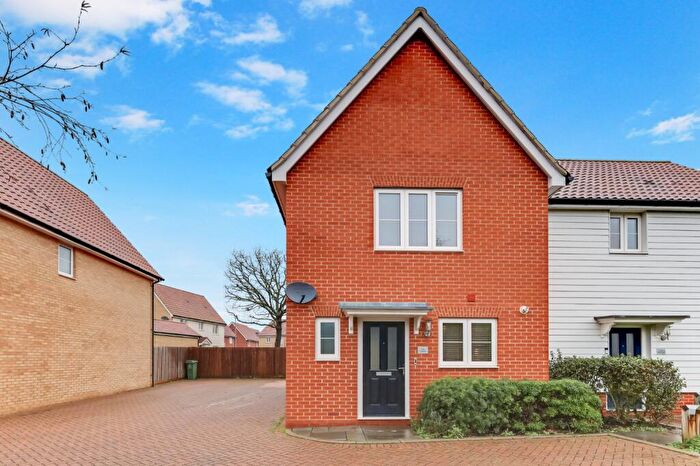 2 Bedroom Semi-Detached House For Sale In Gardiners Close, Basildon, Essex, SS14