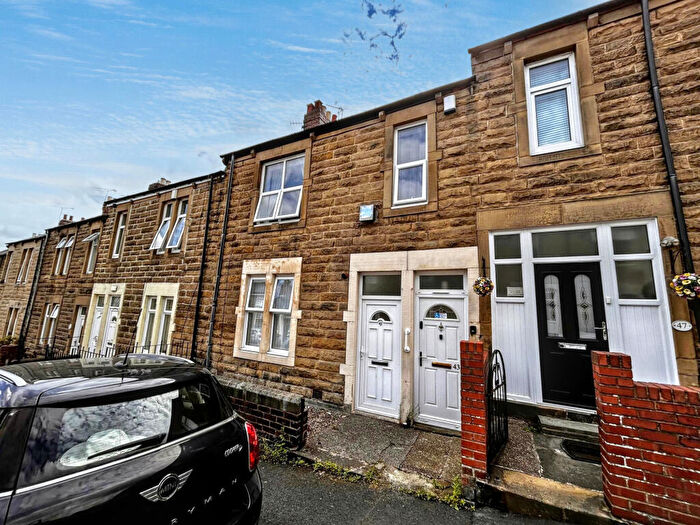 3 Bedroom Maisonette For Sale In Hewitson Terrace, Gateshead, Tyne And Wear, NE10