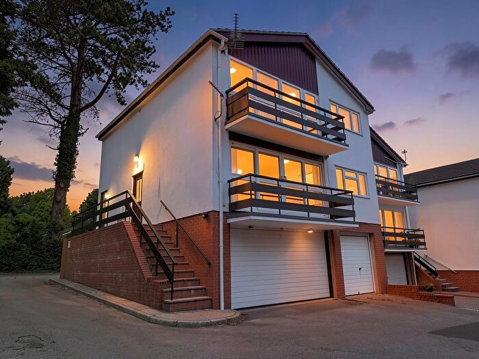2 Bedroom Flat For Sale In Cwrt Cefn, Lisvane, CF14