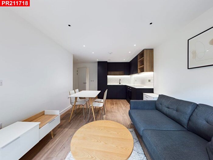 1 Bedroom Flat To Rent In Beaufort Square, London, NW9