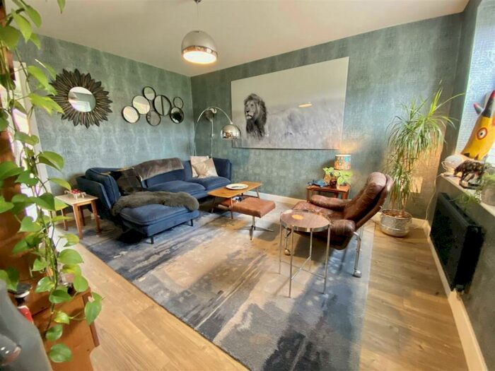 3 Bedroom Semi-Detached House To Rent In Poppy Drive, Ampthill, MK45