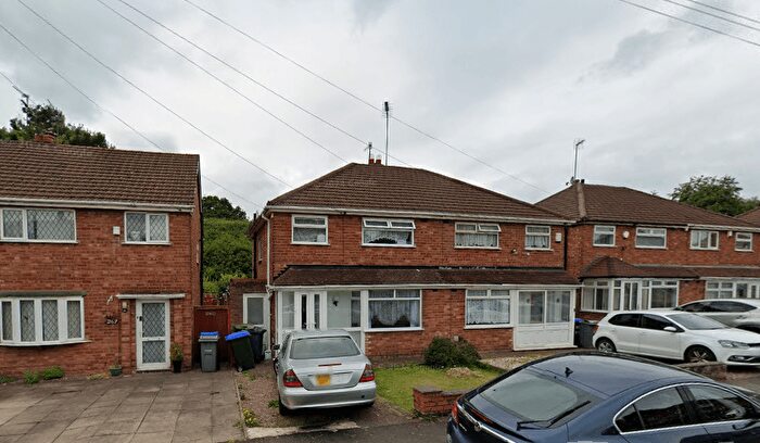 Semi-Detached House To Rent In Birmingham, B43