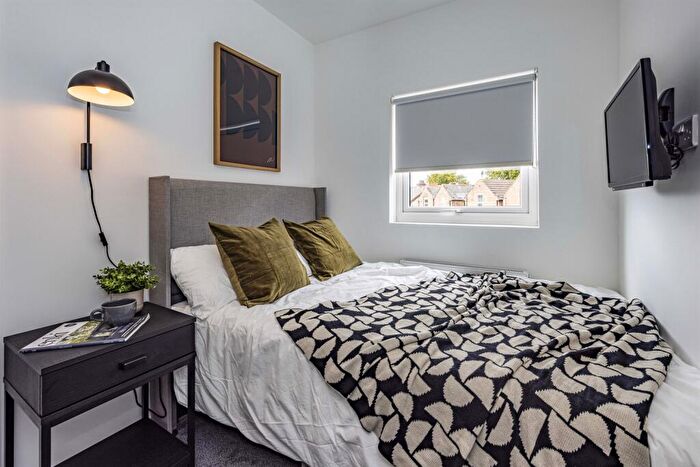 6 Bedroom Semi Detached House To Rent In Montpelier Road, NG7