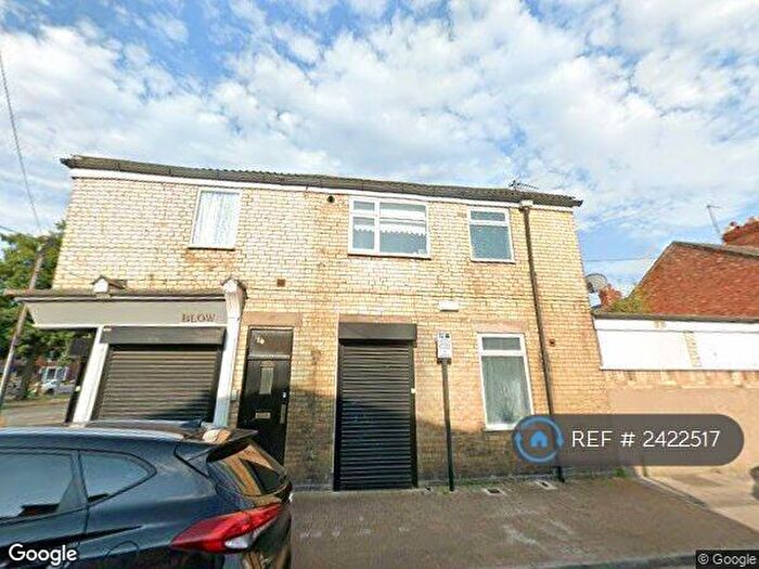 2 Bedroom Flat To Rent In Spring Bank West, Hull, HU3