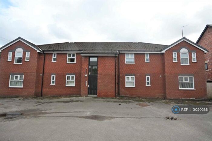 1 Bedroom Flat To Rent In Litchfield Court, Middleton, Manchester, M24