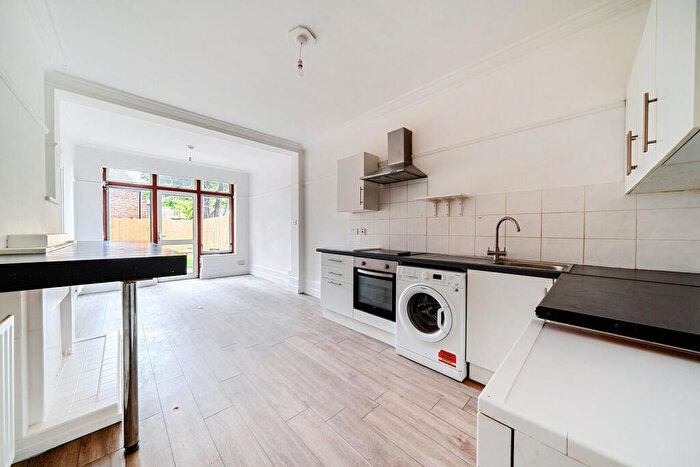 3 Bedroom Semi-Detached House To Rent In Preshaw Crescent, Mitcham, CR4