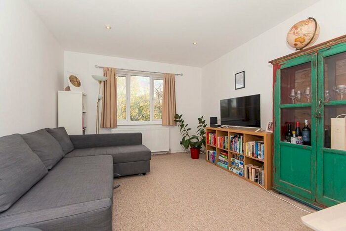 1 Bedroom Apartment To Rent In Dewar Street, SE15