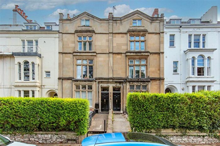 2 Bedroom Apartment To Rent In Oakfield Road, Clifton, Bristol, BS8